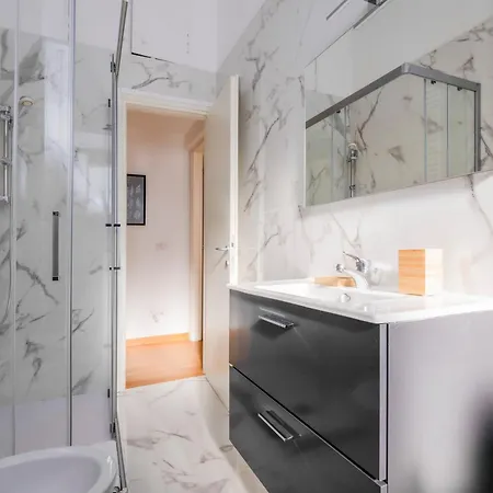 Vatican Walls Apartment